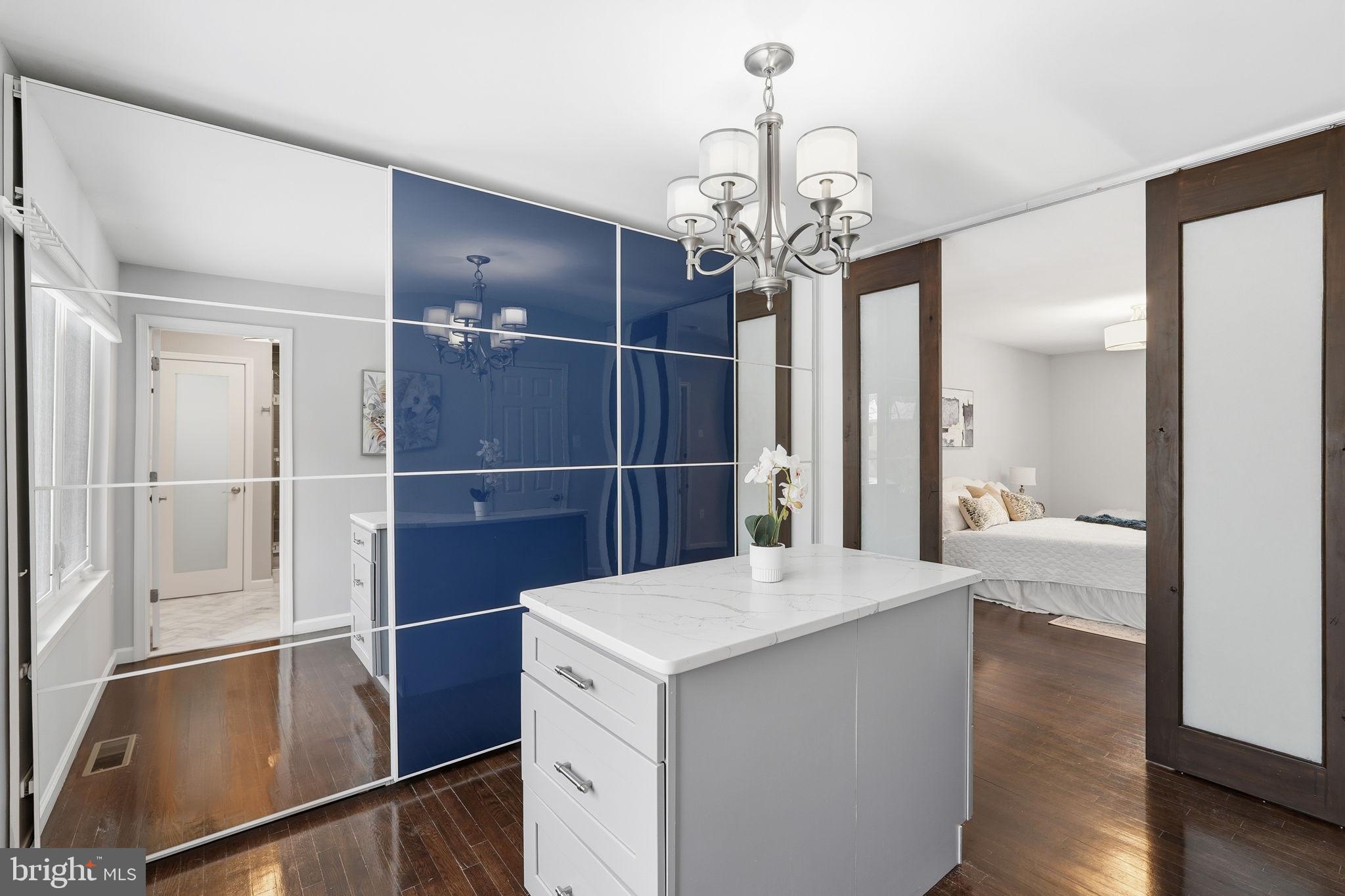 RESTON - Residential