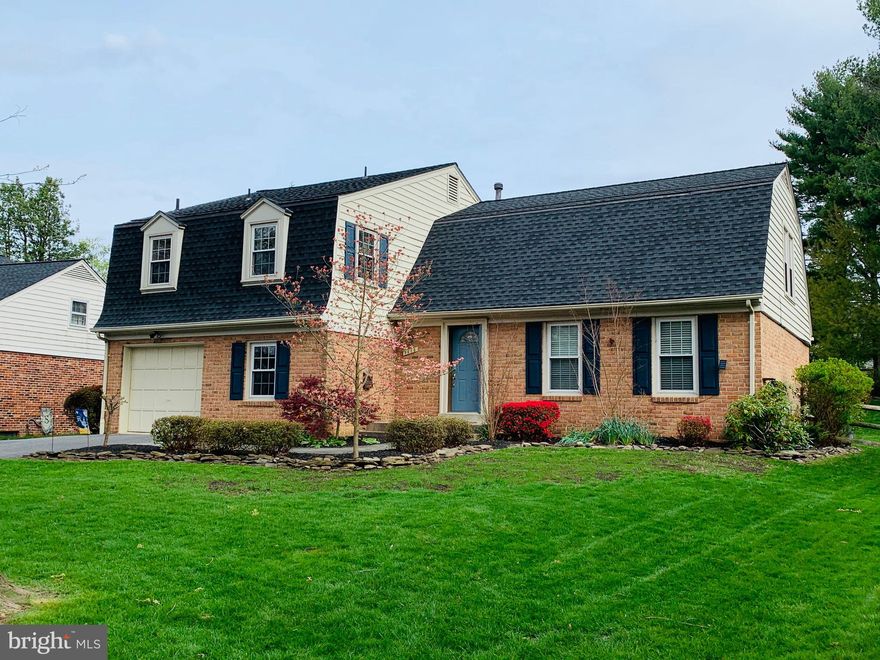 Beautifully RENOVATED 4 BR/2.5 Bath Home on a Tree Lined Street on a 1/4 ACRE! Open Kitchen w/Granite &,Stainless Steel Appliances, and Breakfast Bar. Hardwood Floors Everywhere. ALL 3 Bathrooms Remodeled, Updated Double-Pane Windows, Crown Molding, Wood Burn FP in Family Room with French Doors to Backyard. Updated Garage with Built Ins, Fully Fenced Backyard, Deck w/Privacy, Brick Patio, Gutter Guards,  Newer Roof, HVAC, and Tankless Hot Water Heater. Walk to Lake/Dock/Gazebo, Neighborhood Pool/Playground/Walk & Bike Paths. MUST SEE, it is FABULOUS!