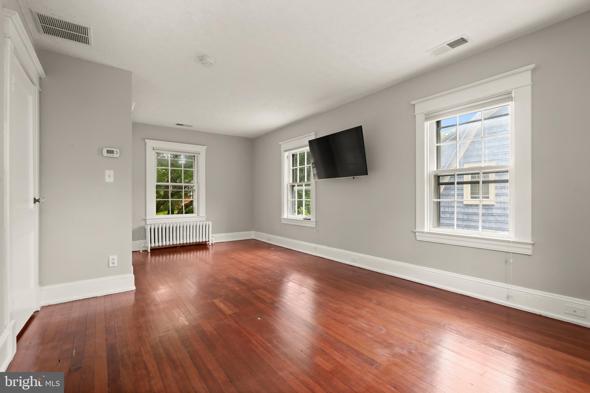 EAST LINTHICUM HEIGHTS - Residential