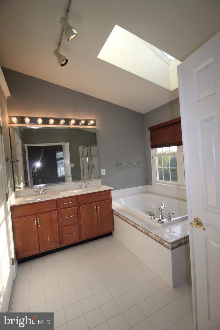 PURCELLVILLE RIDGE - Residential Lease