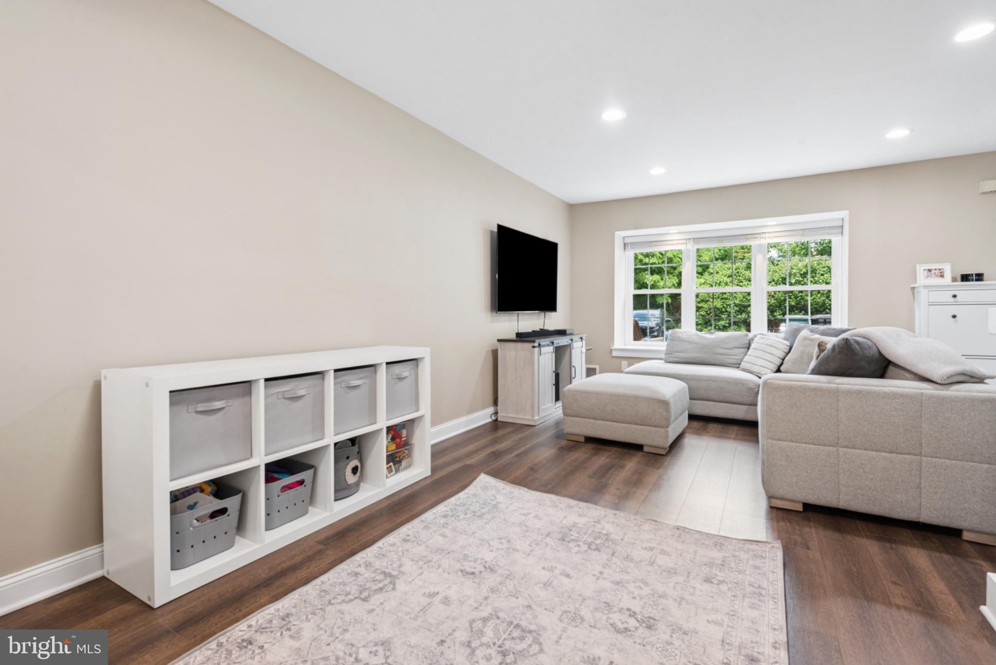 LAFAYETTE HILL - Residential