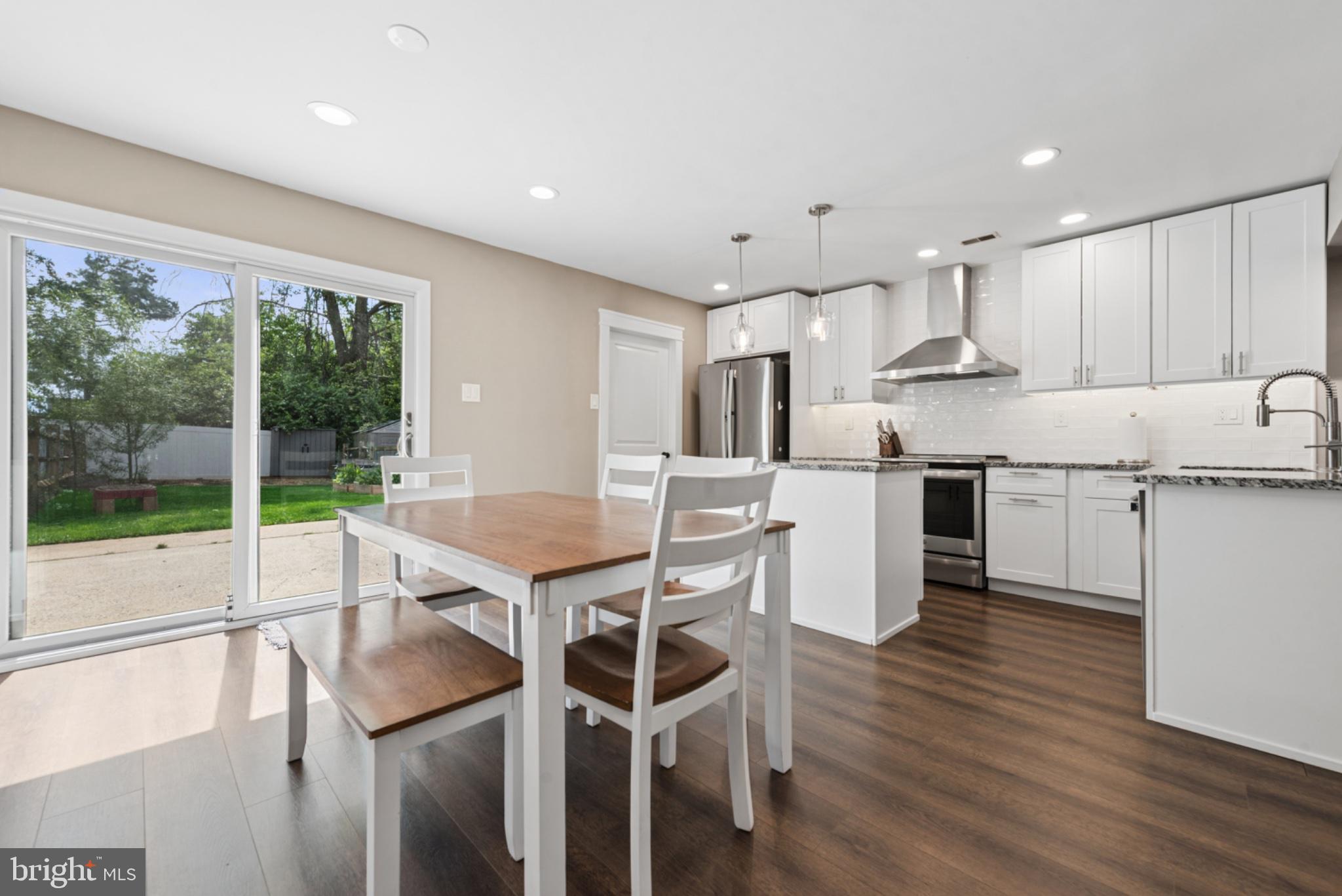 LAFAYETTE HILL - Residential