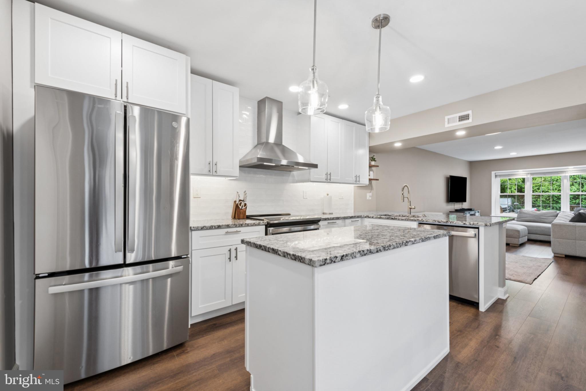 LAFAYETTE HILL - Residential