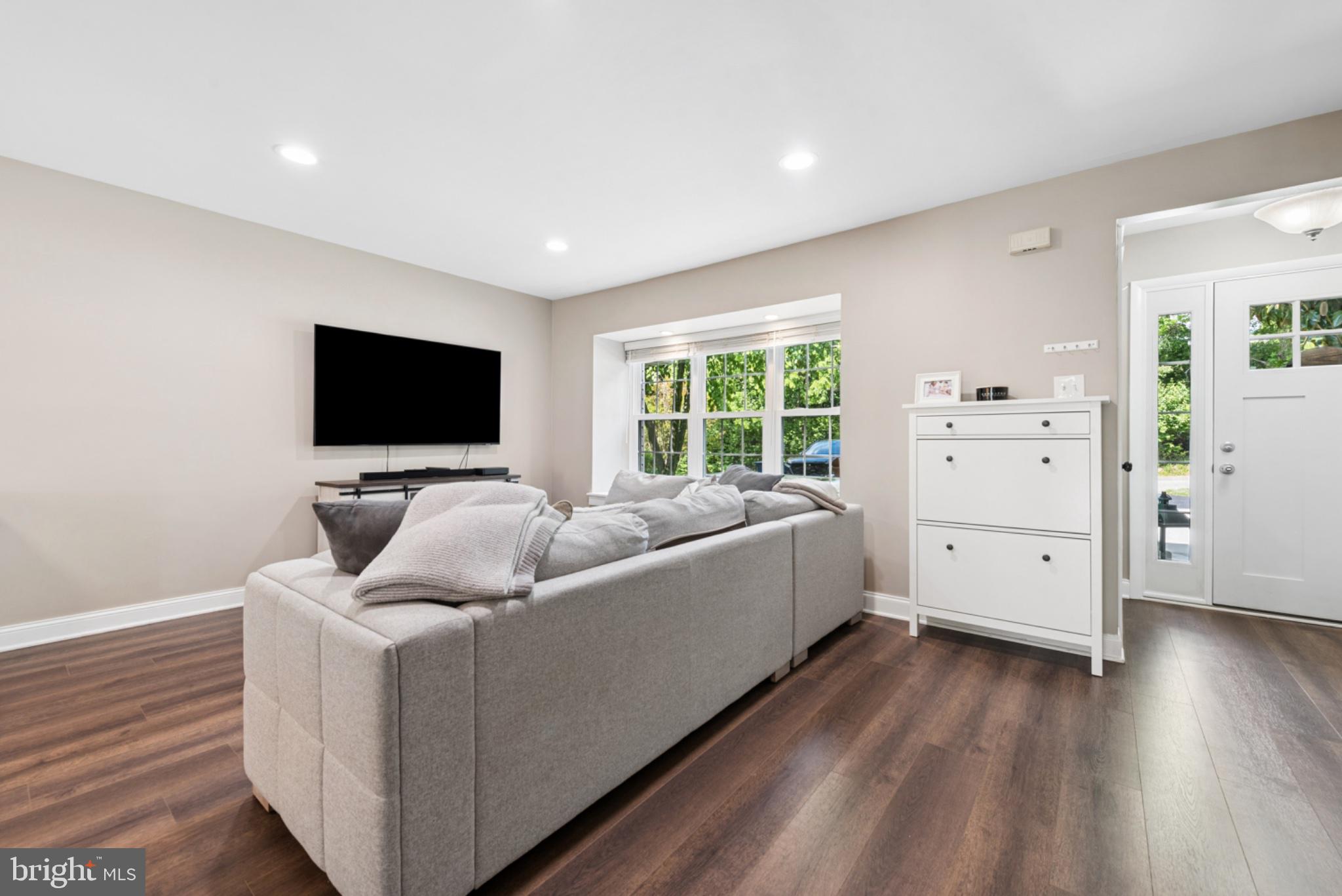 LAFAYETTE HILL - Residential