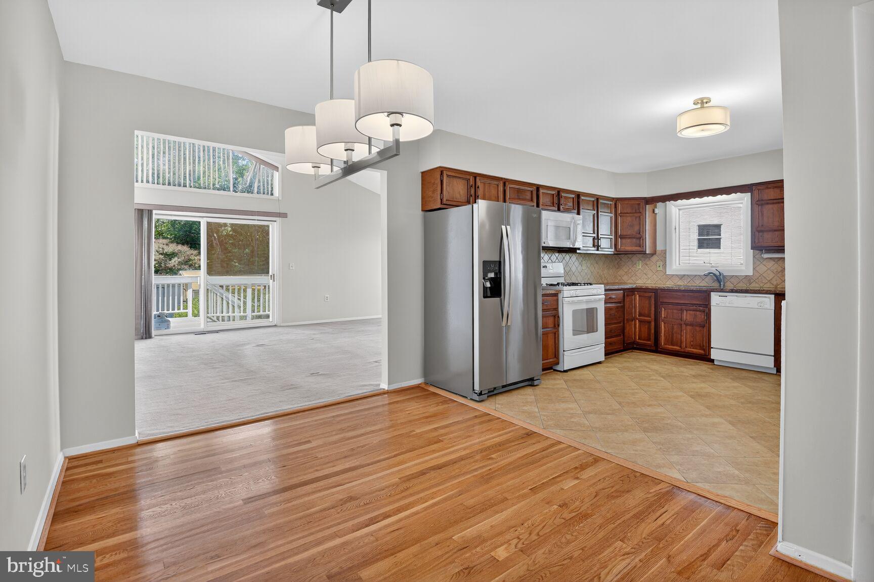 WHEATON WOODS - Residential