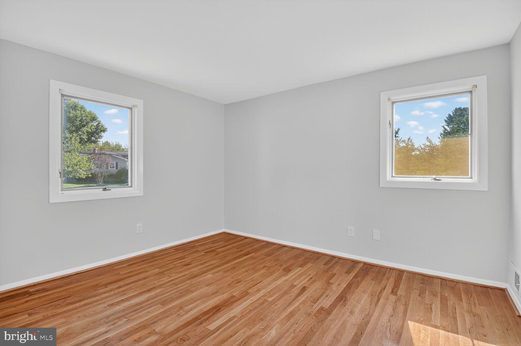 WHEATON WOODS - Residential