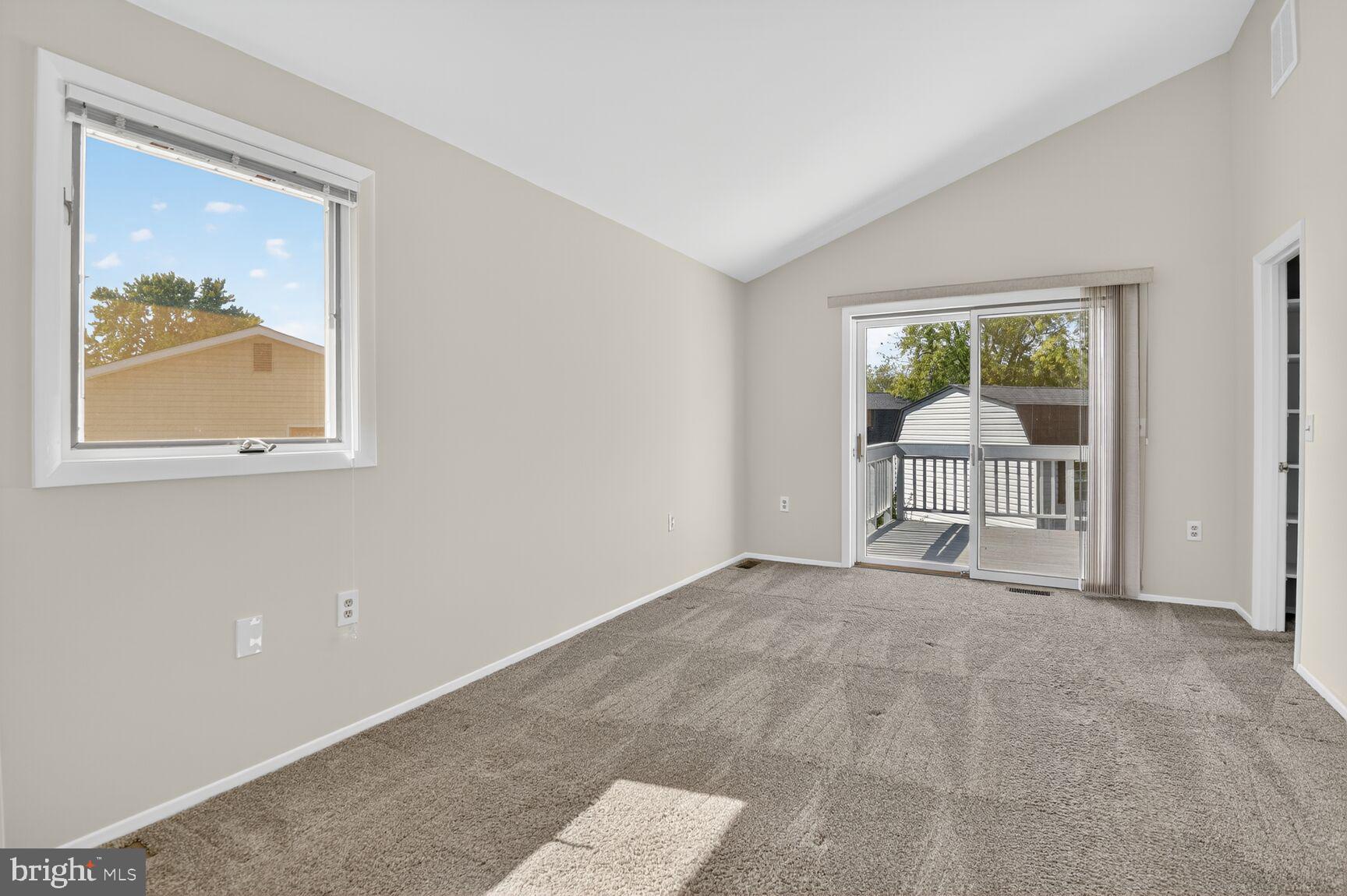 WHEATON WOODS - Residential