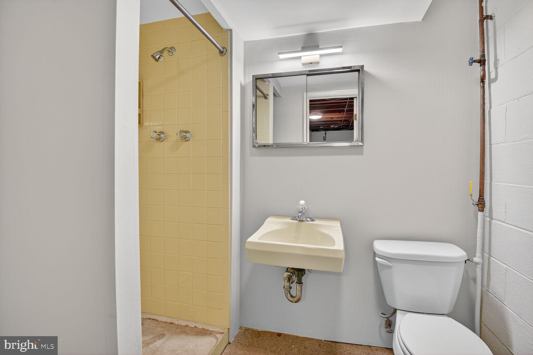 WHEATON WOODS - Residential