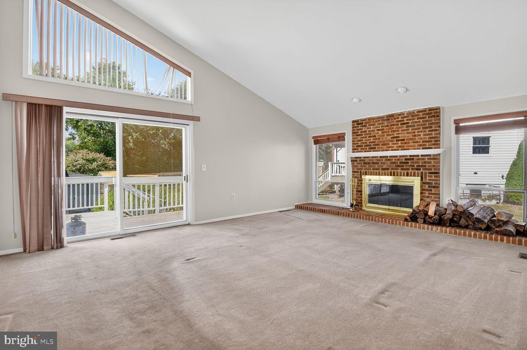 Photo of 13400 Tangier Place, ROCKVILLE, MD 20853 (MLS # MDMC2203098)