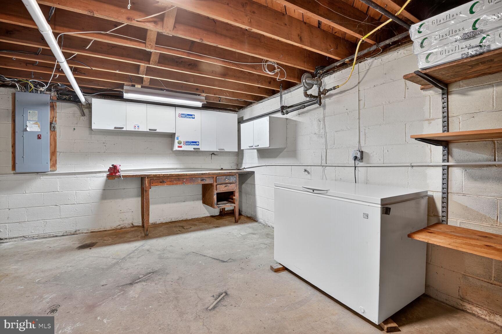 WHEATON WOODS - Residential