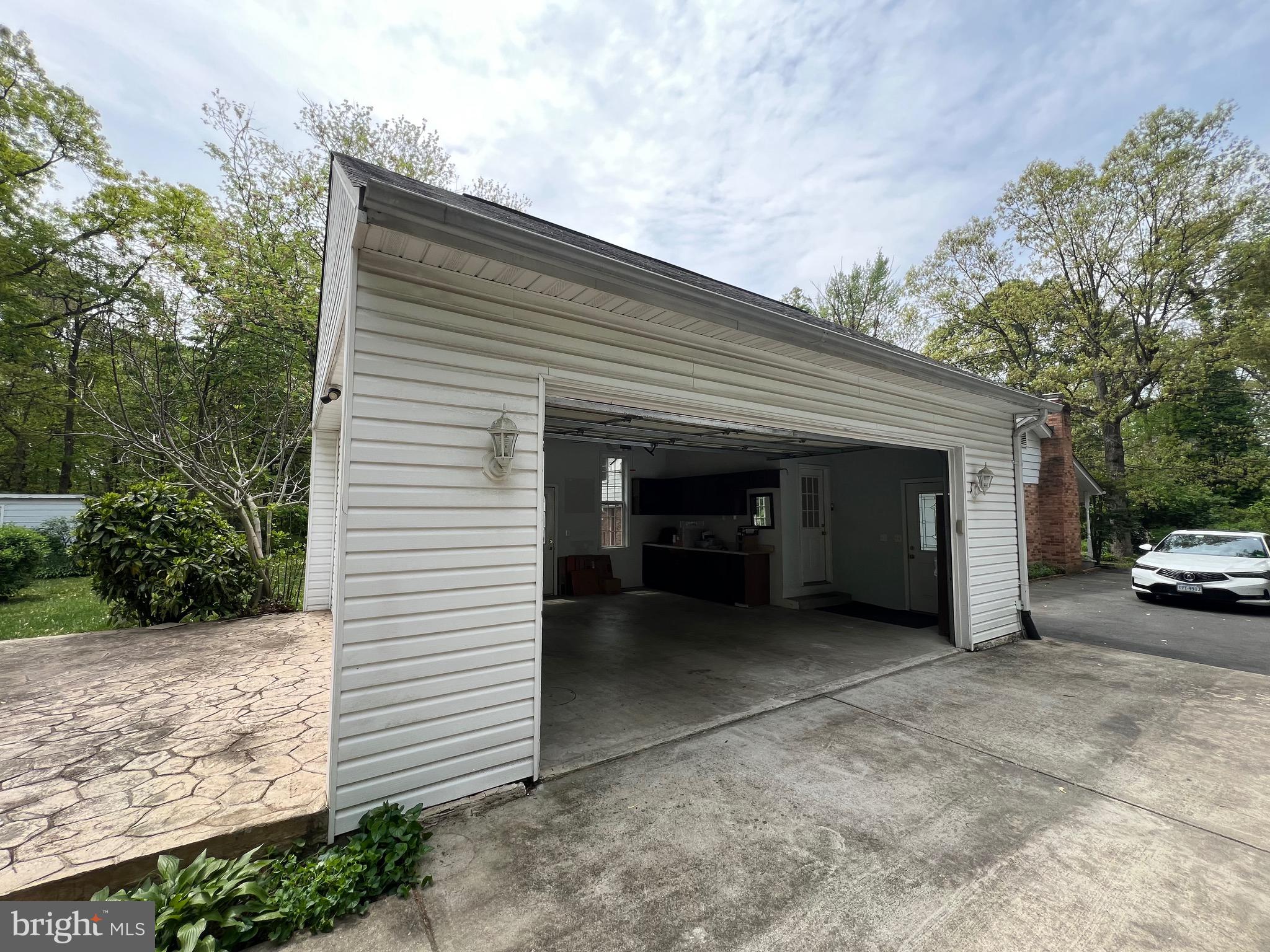 FRANCONIA HEIGHTS - Residential Lease