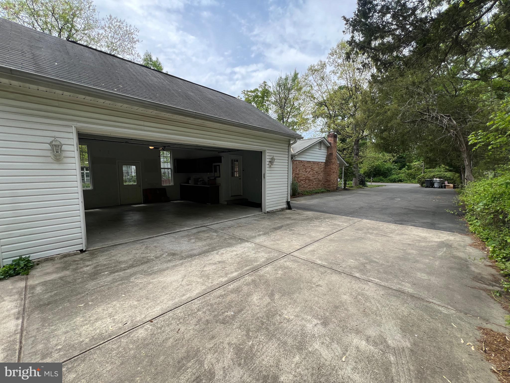 FRANCONIA HEIGHTS - Residential Lease