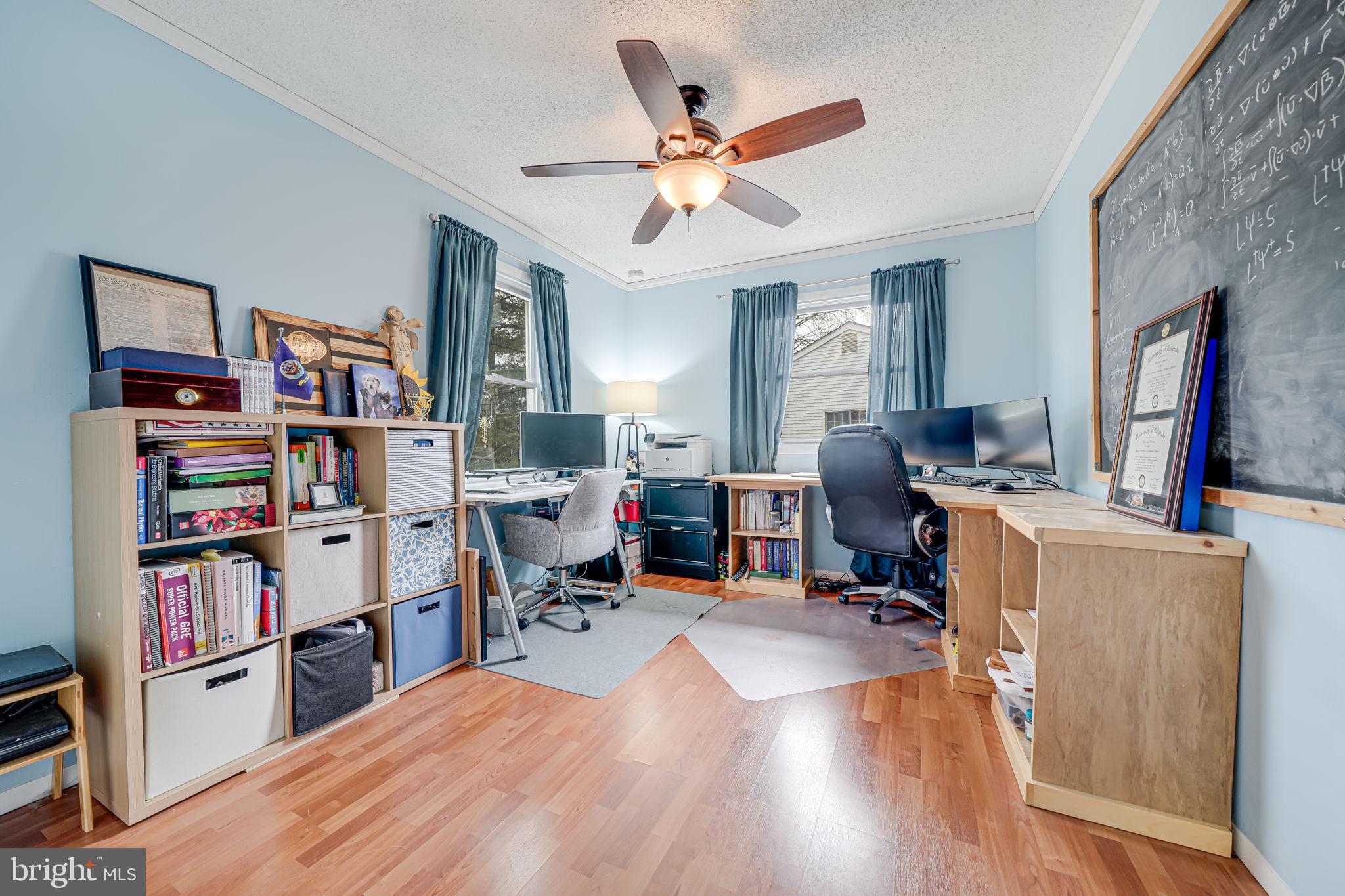 OAK TREE - Residential