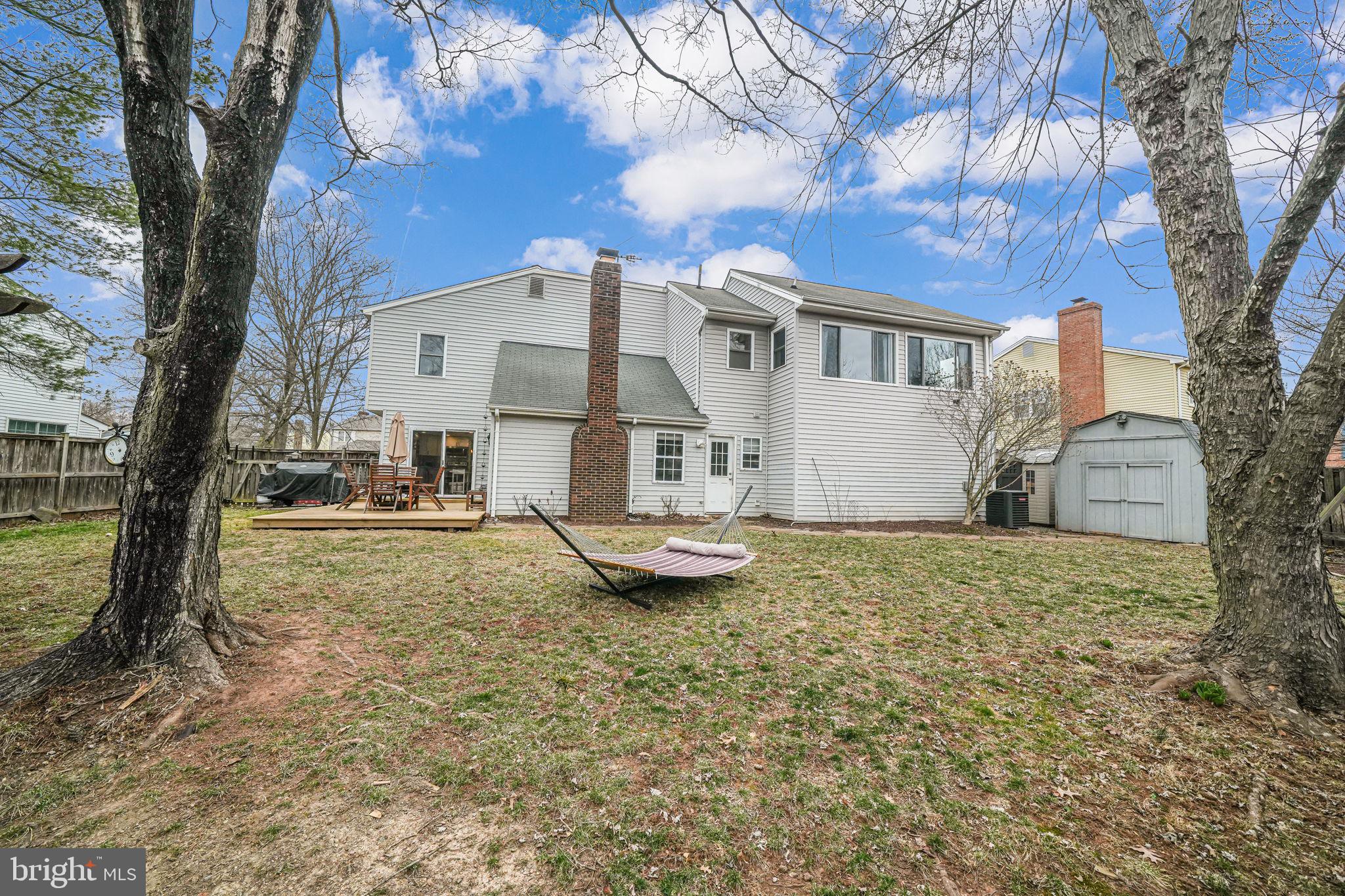 OAK TREE - Residential