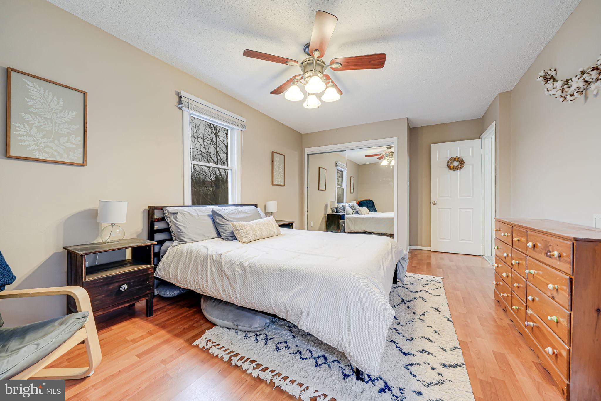 OAK TREE - Residential