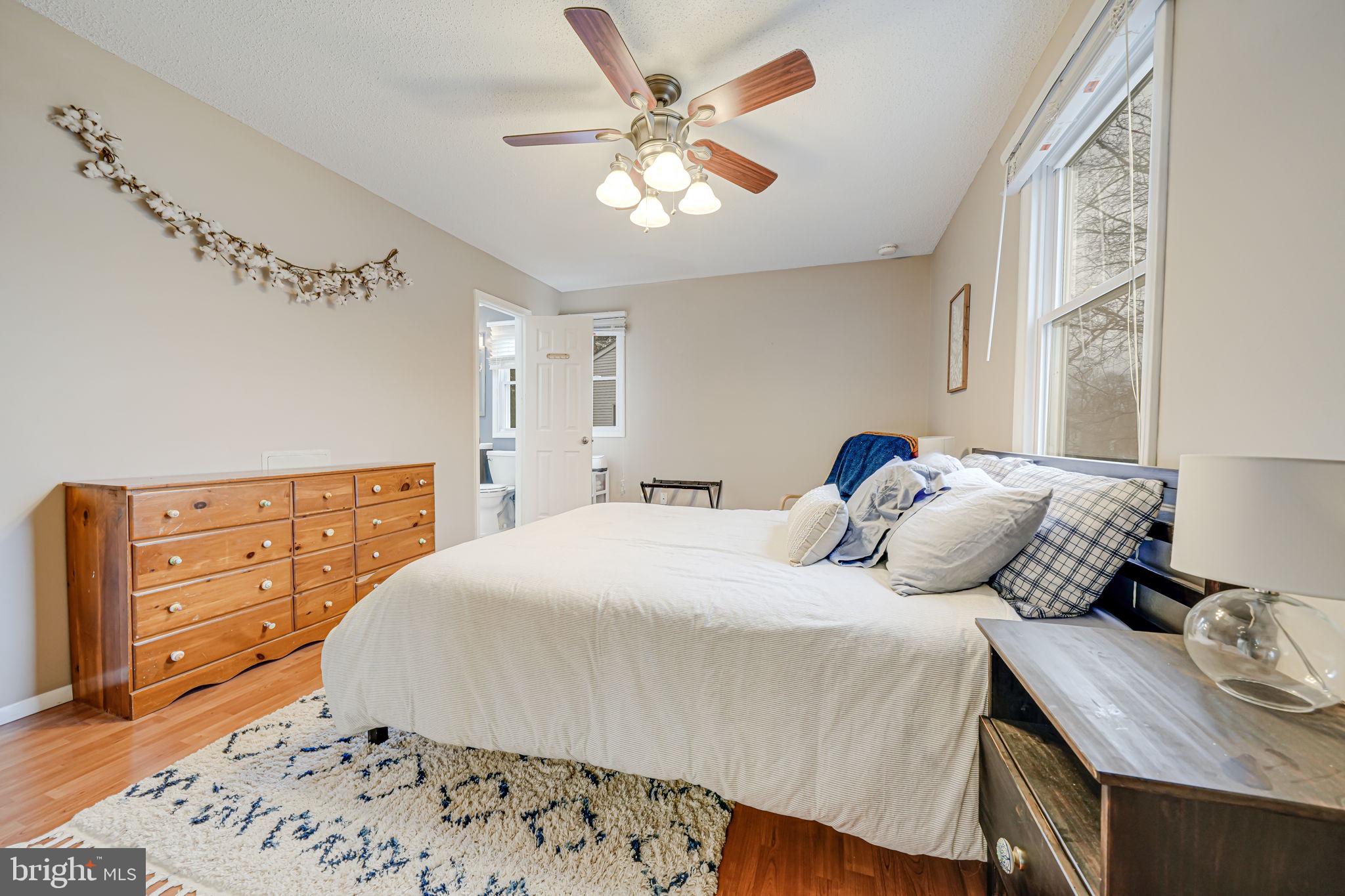 OAK TREE - Residential