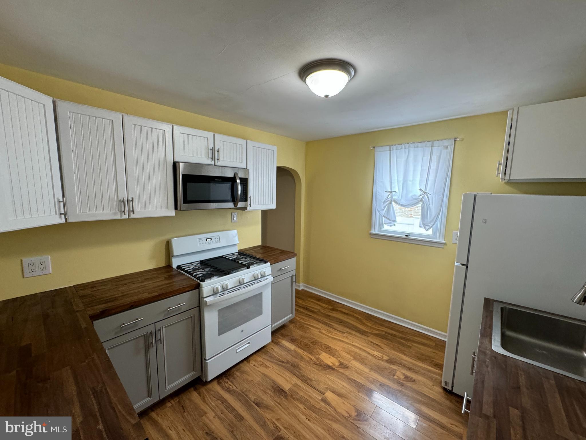 ARUNDEL GARDENS - Residential