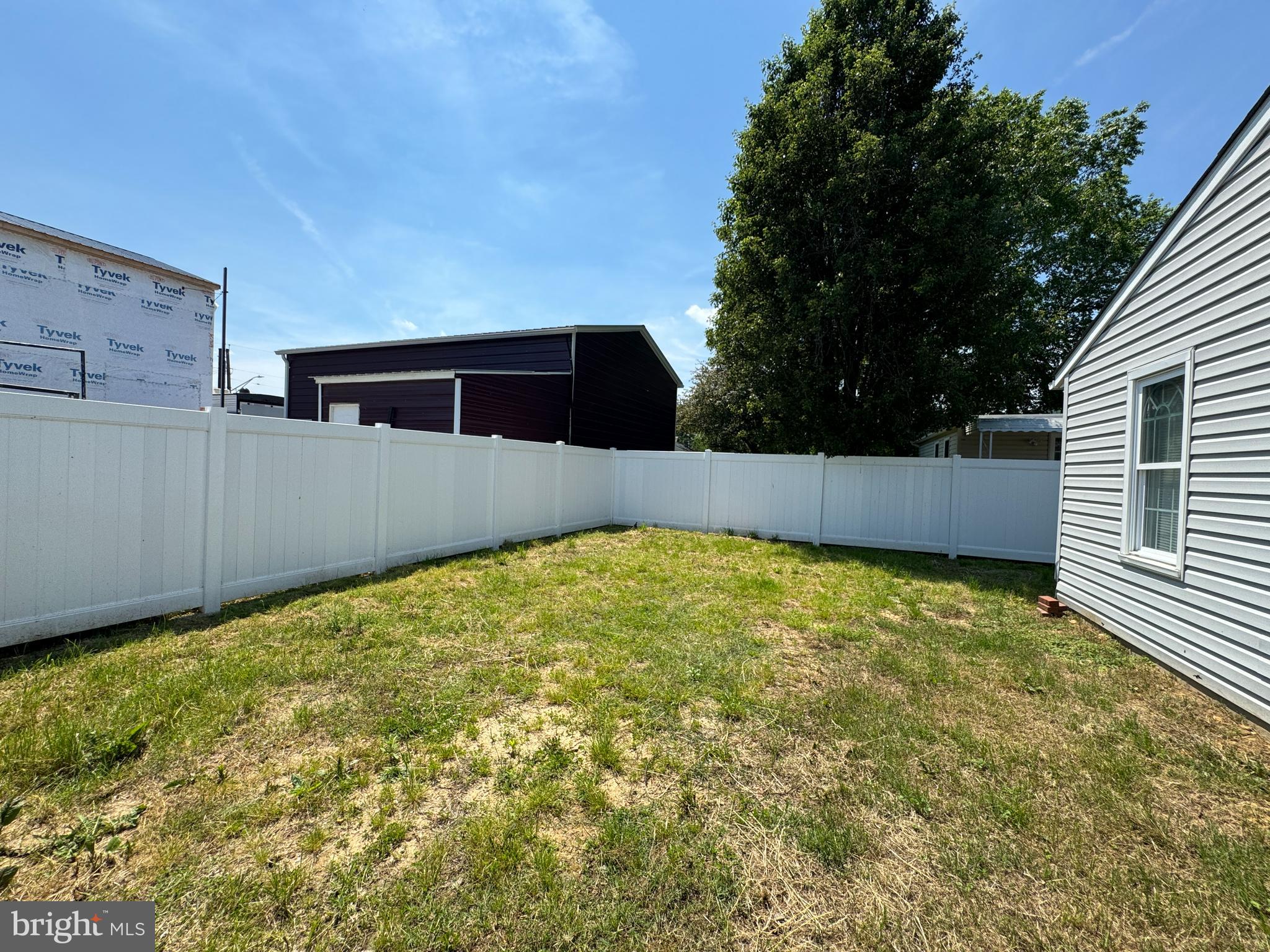 ARUNDEL GARDENS - Residential