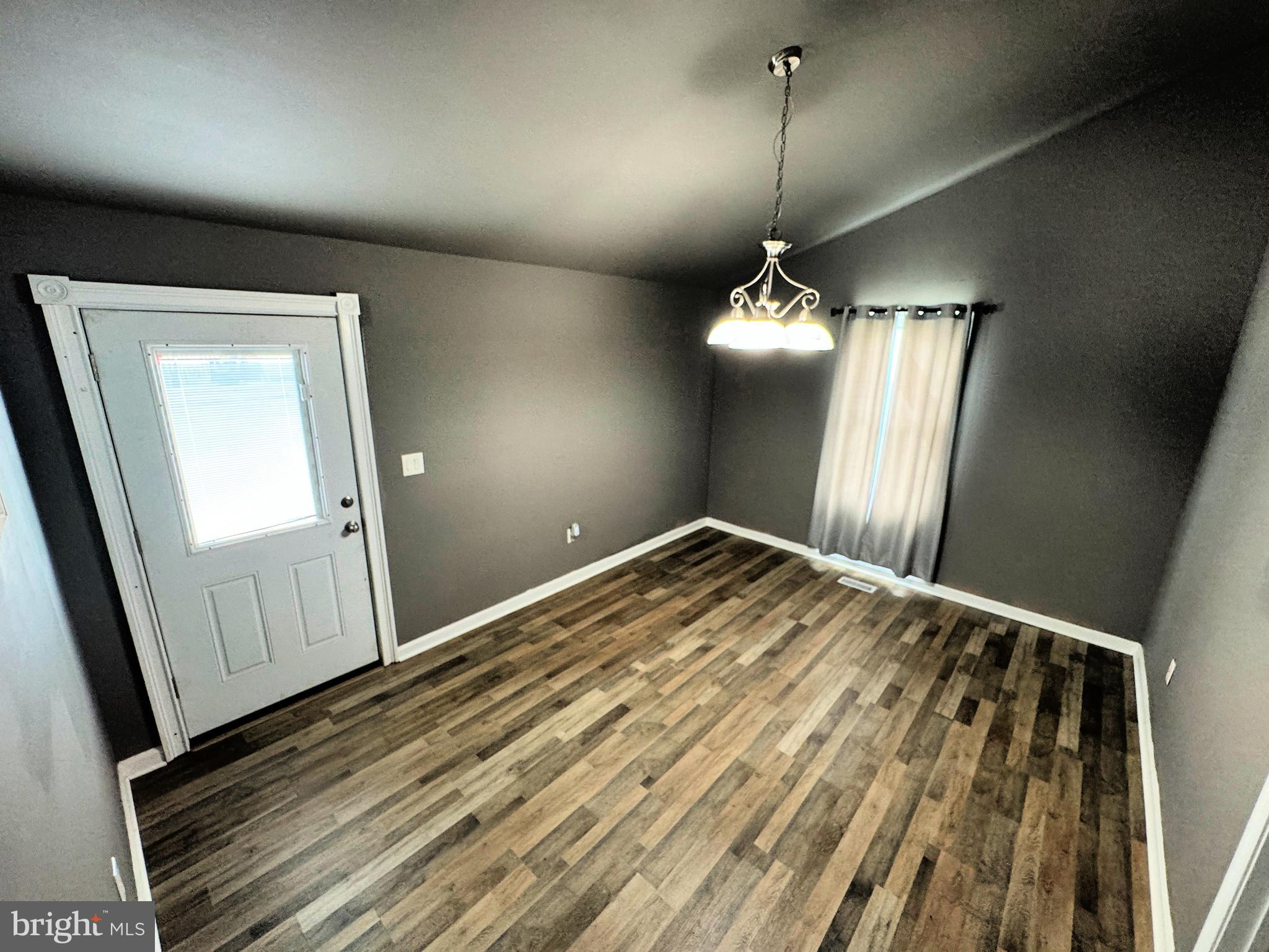 ARUNDEL GARDENS - Residential