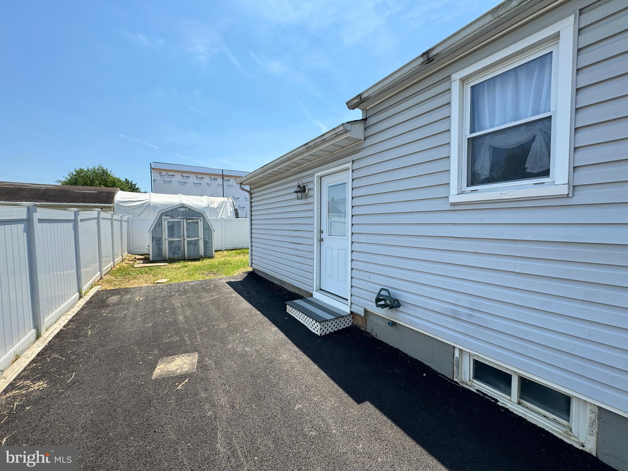 ARUNDEL GARDENS - Residential