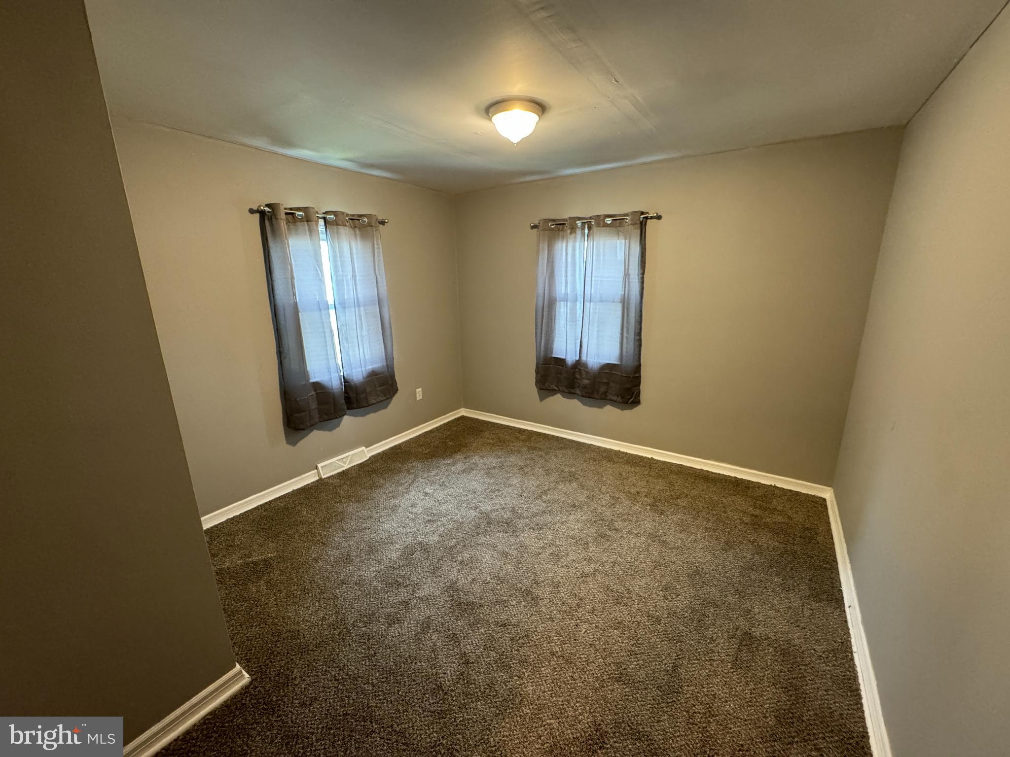 ARUNDEL GARDENS - Residential