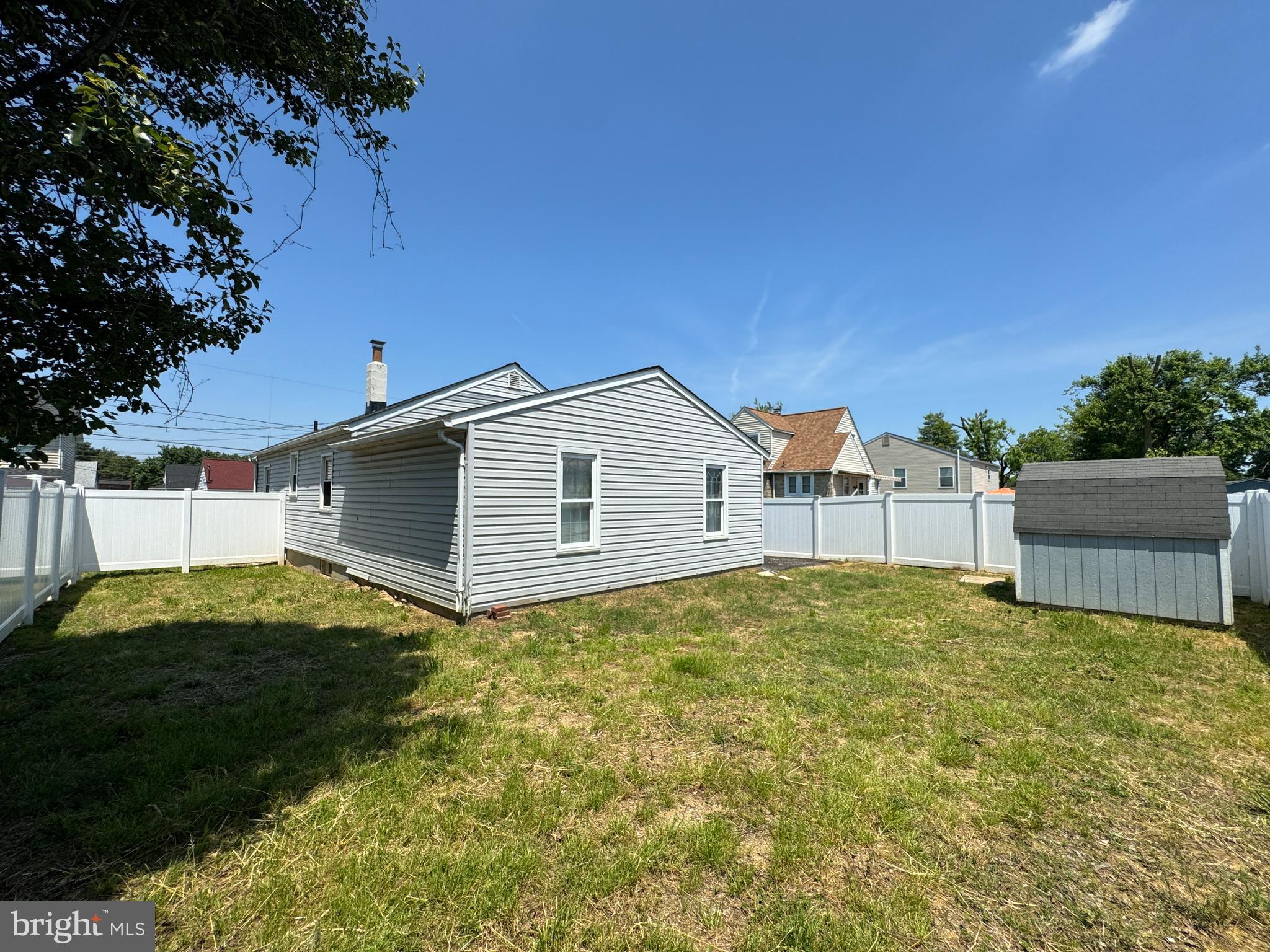 ARUNDEL GARDENS - Residential