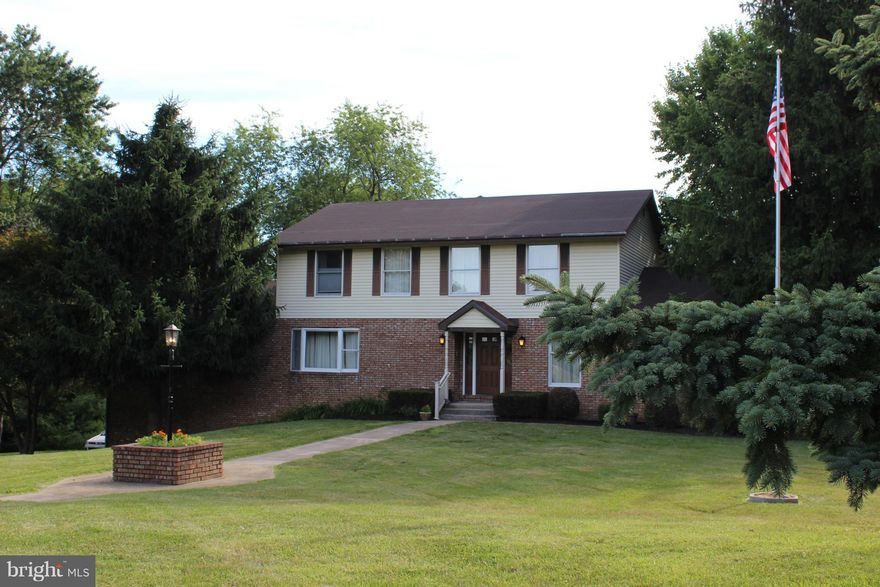 Spacious Colonial on Cul-de-sac with 1.55 acre gorgeous lot.  Orig owner sale: custom built w/ 2 story foyer, extremely lg rooms, 2 full & recently renovated baths on 2nd level,  eat-in kitchen, lg family room with raised hearth fireplace, finished basement with amazing space, full bath and guest room!   Built to last with extra insulation, dual zone HVAC. Bonus room over garage.