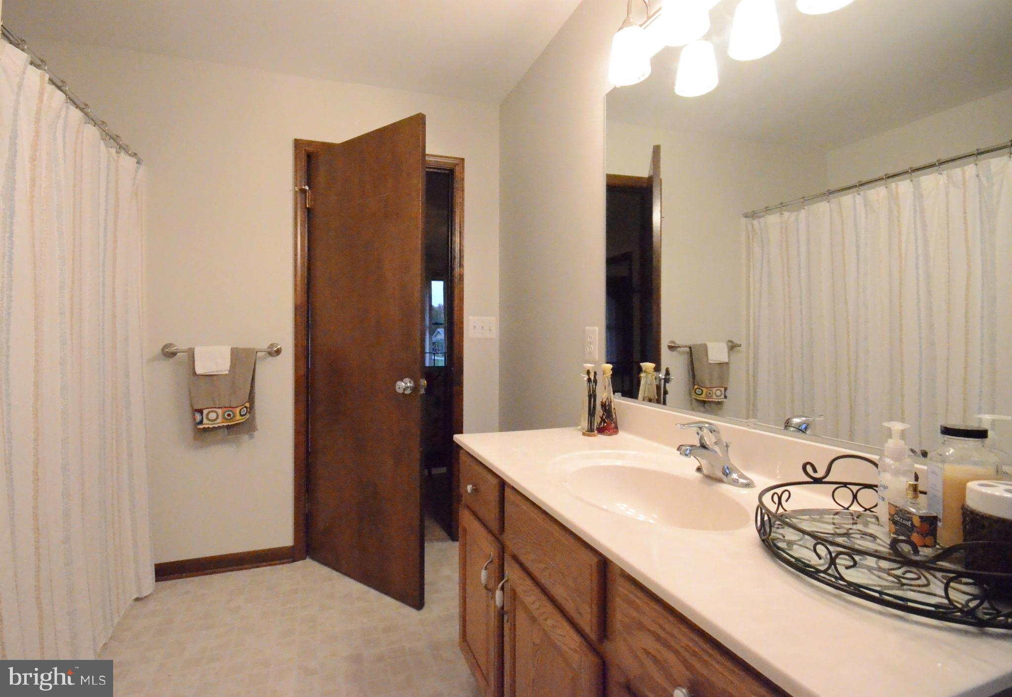 NORRIS RUN WOODS - Residential