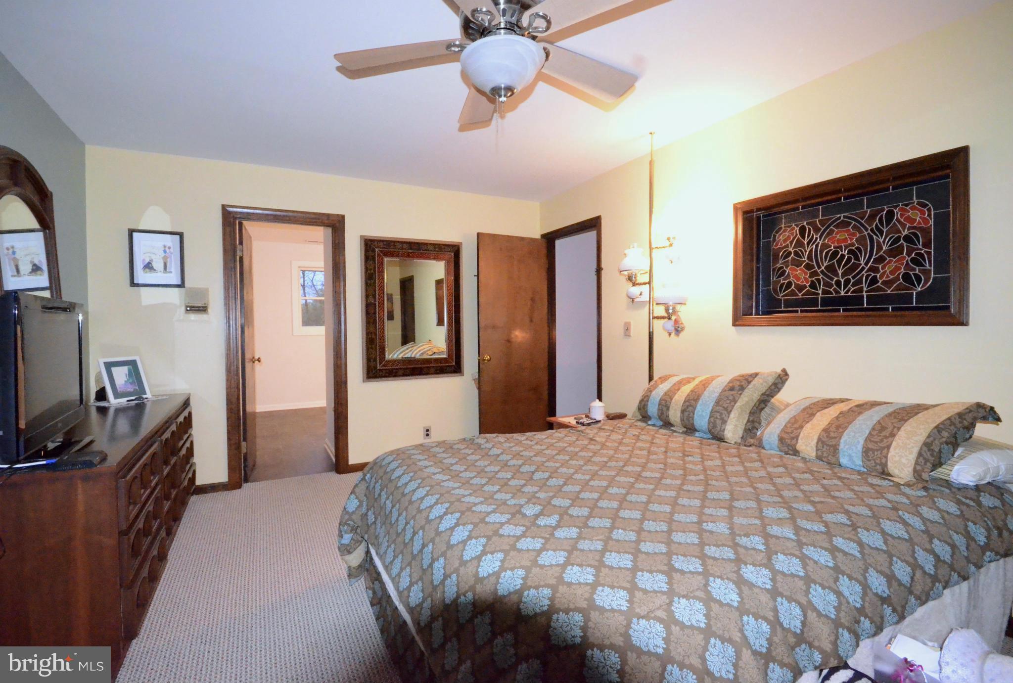 NORRIS RUN WOODS - Residential