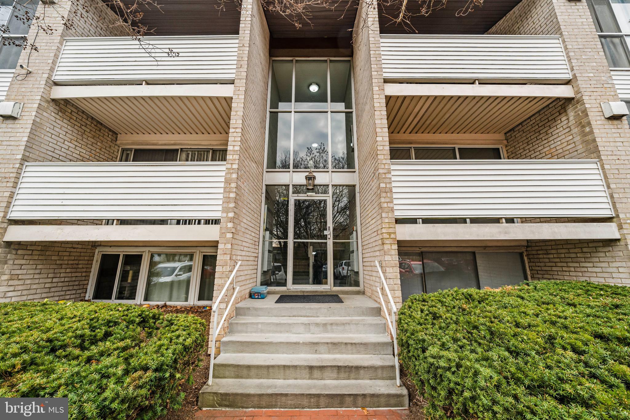 5606 BLOOMFIELD DRIVE 104