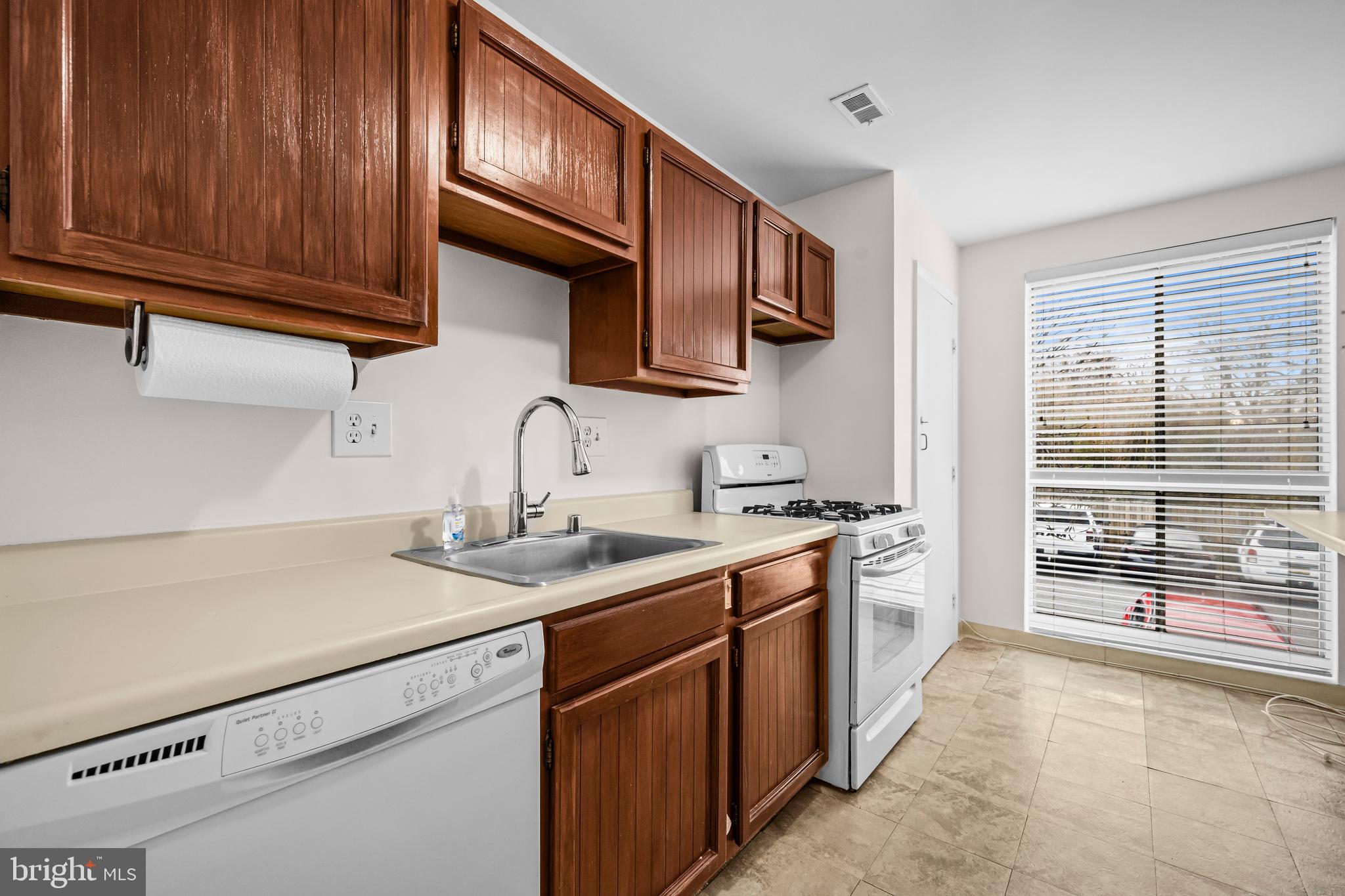 VALLEY PARK CONDOMINIUMS - Residential