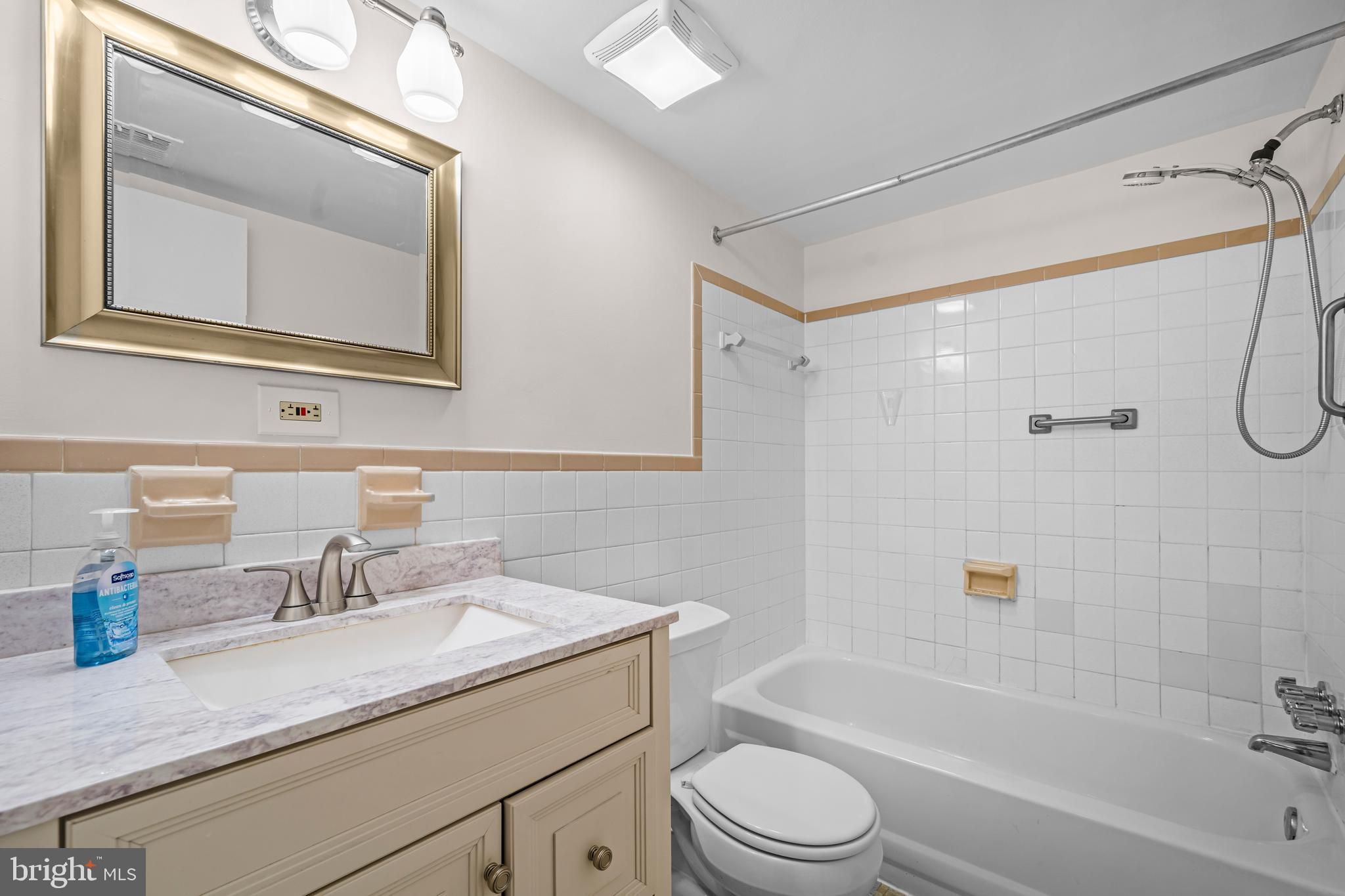 VALLEY PARK CONDOMINIUMS - Residential