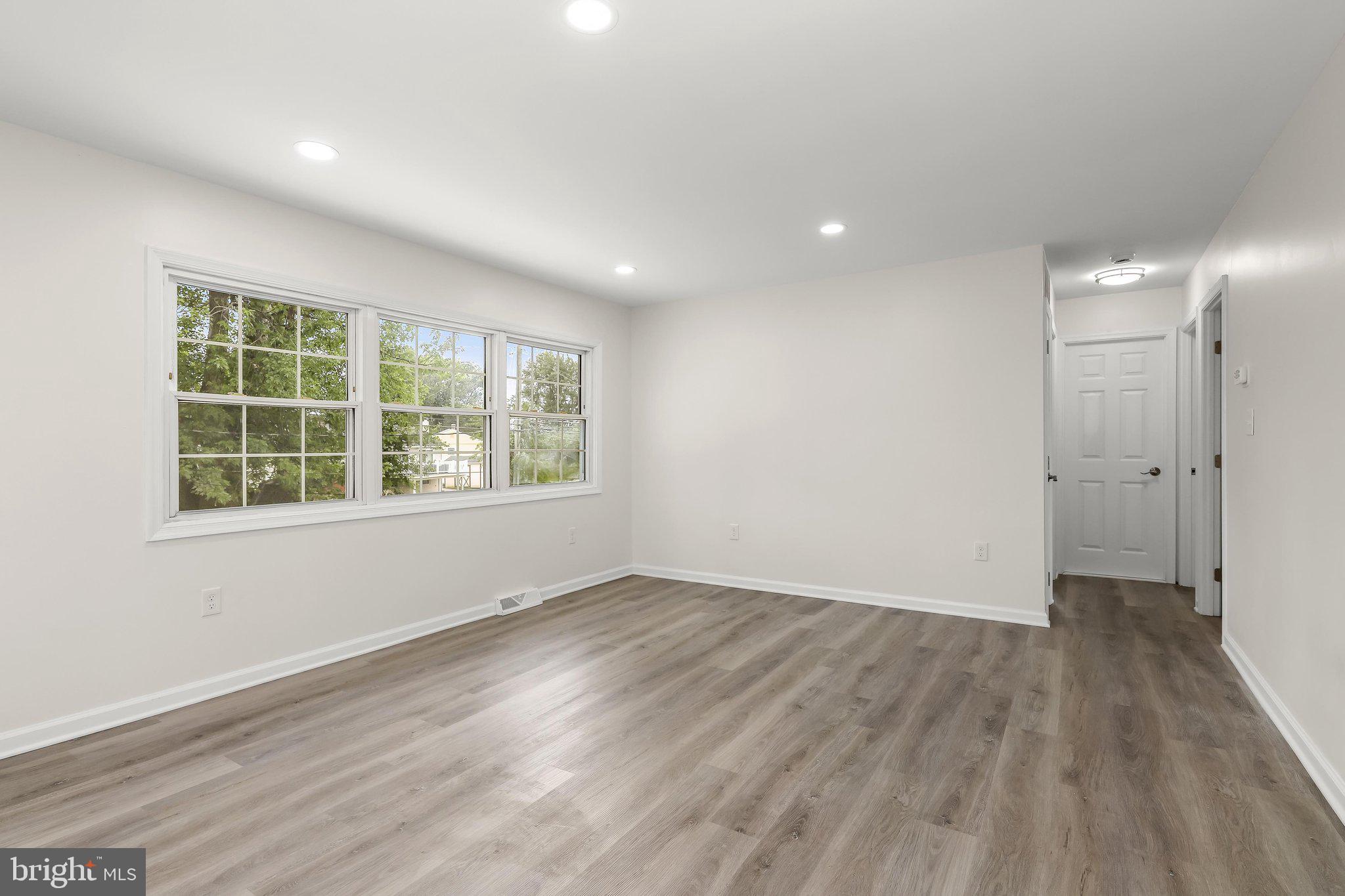 313 ACADEMY AVENUE
