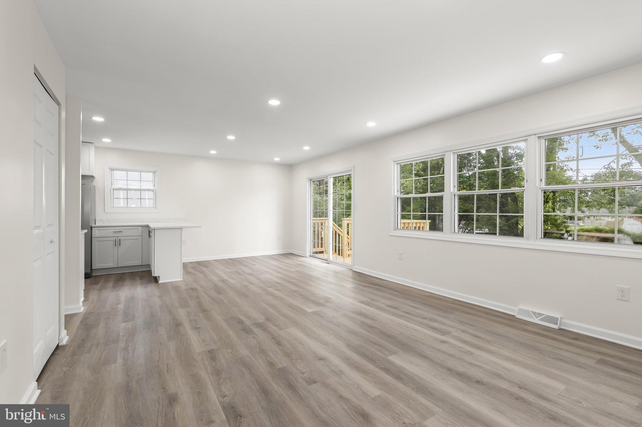 313 ACADEMY AVENUE