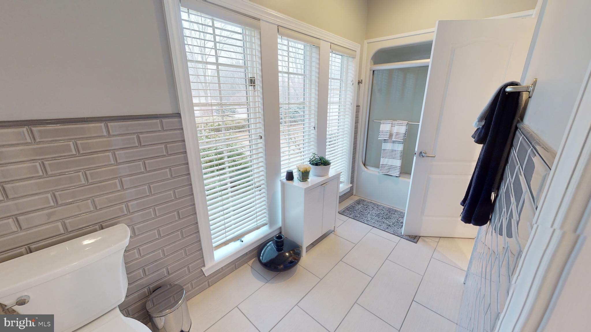 CENTRE HILLS - Residential