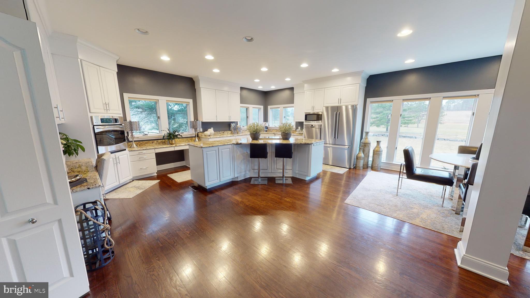 CENTRE HILLS - Residential