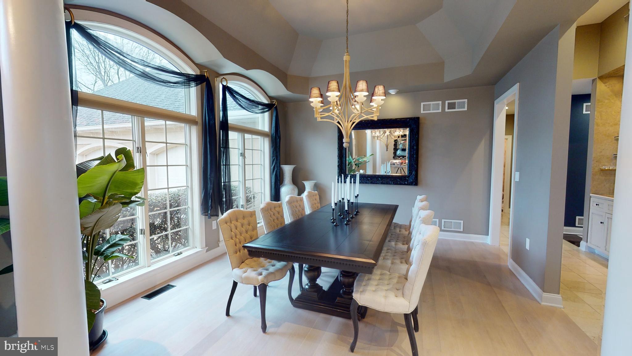 CENTRE HILLS - Residential