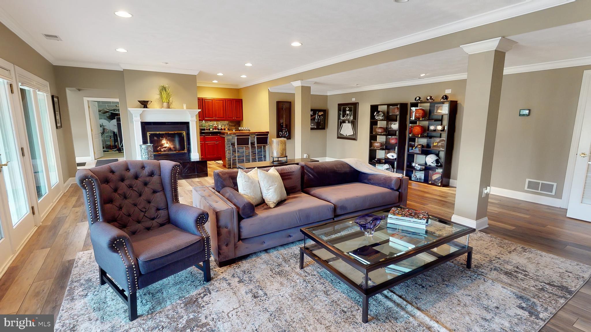 CENTRE HILLS - Residential