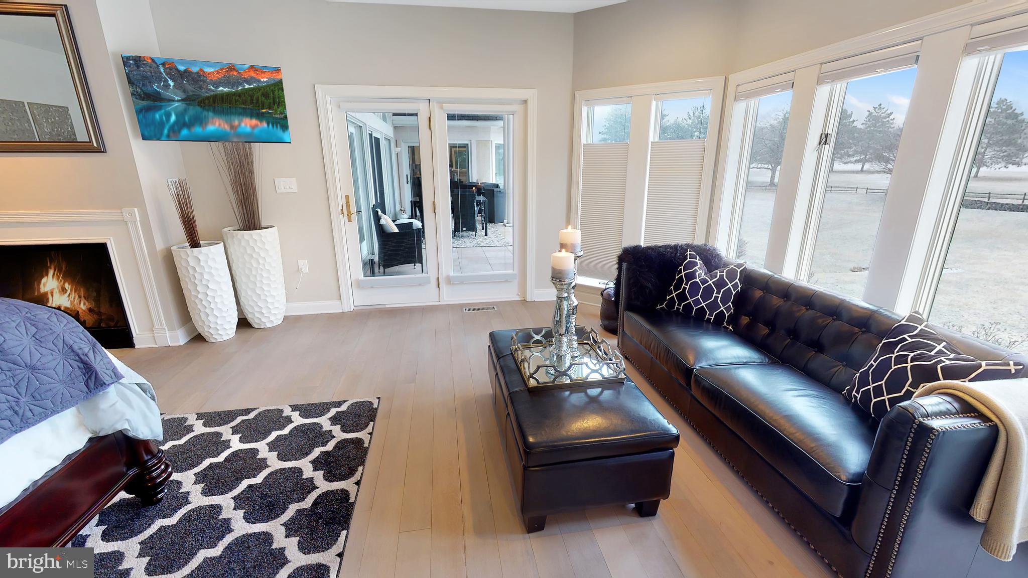 CENTRE HILLS - Residential