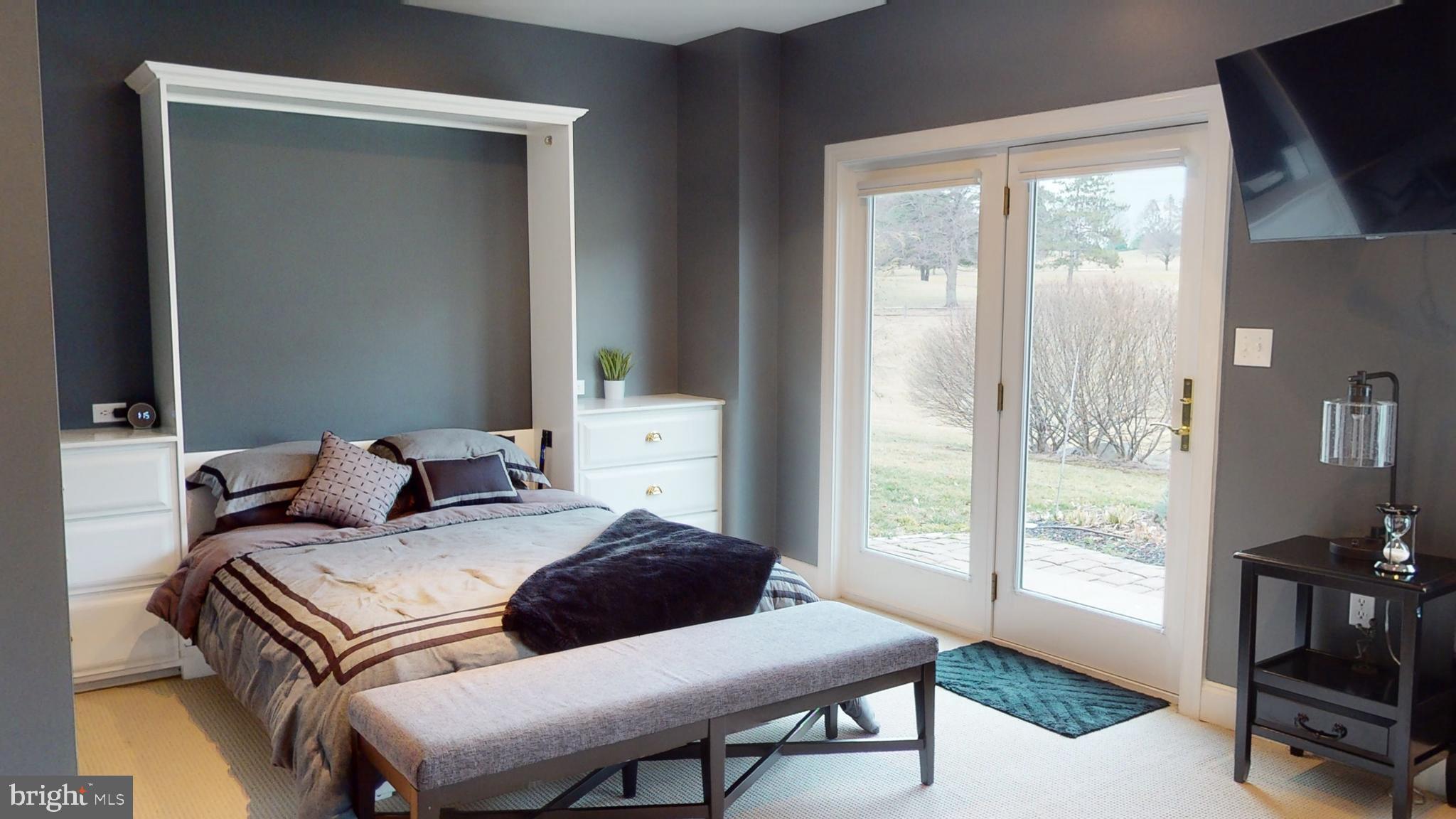 CENTRE HILLS - Residential