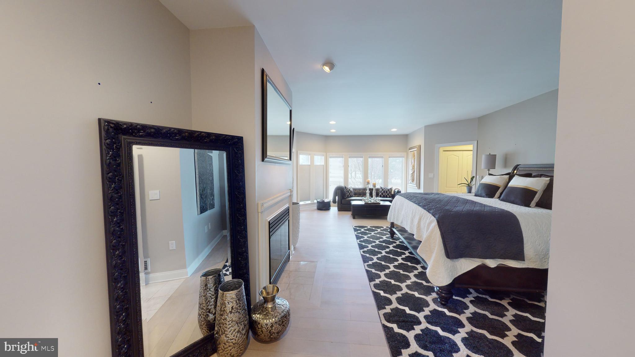 CENTRE HILLS - Residential