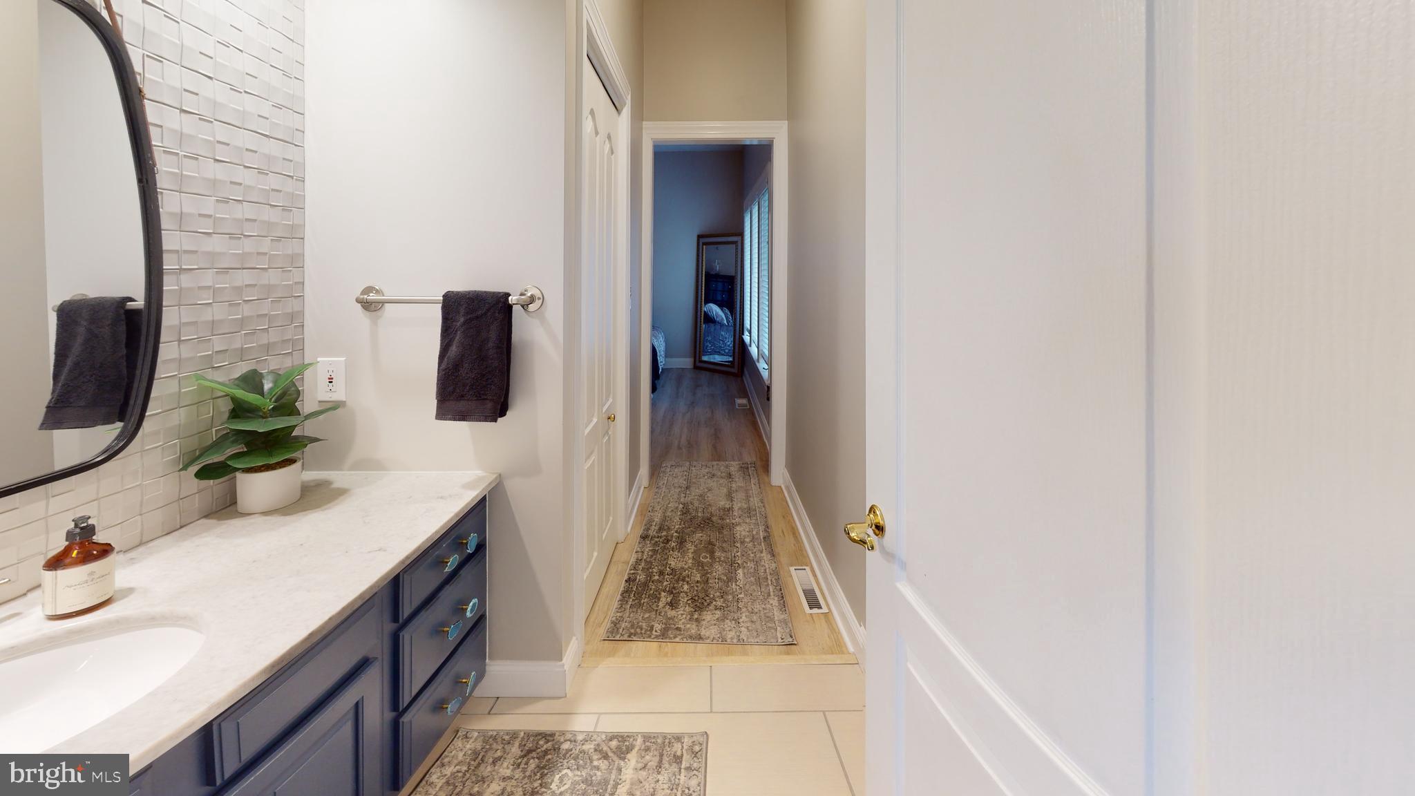 CENTRE HILLS - Residential