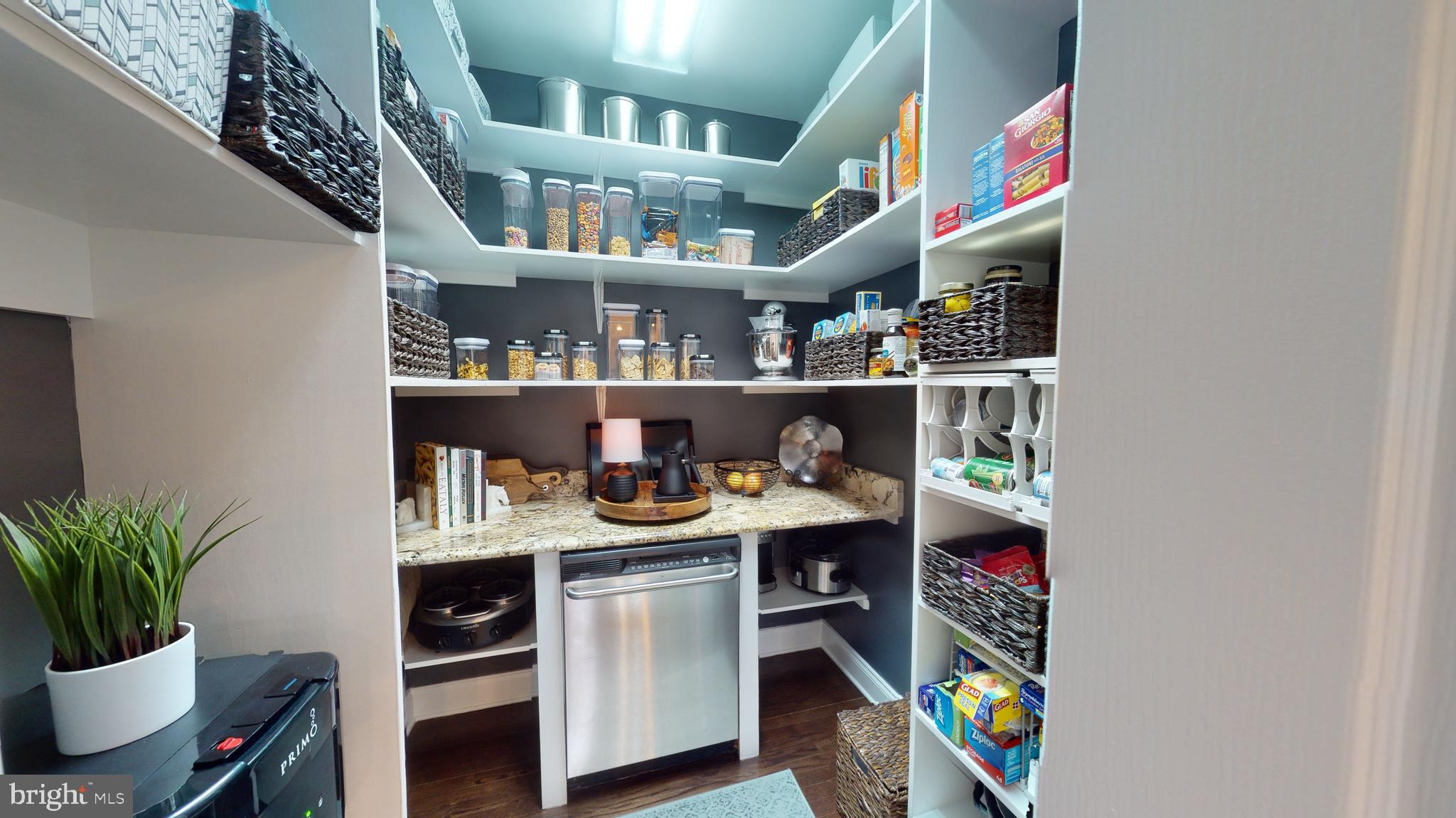 CENTRE HILLS - Residential