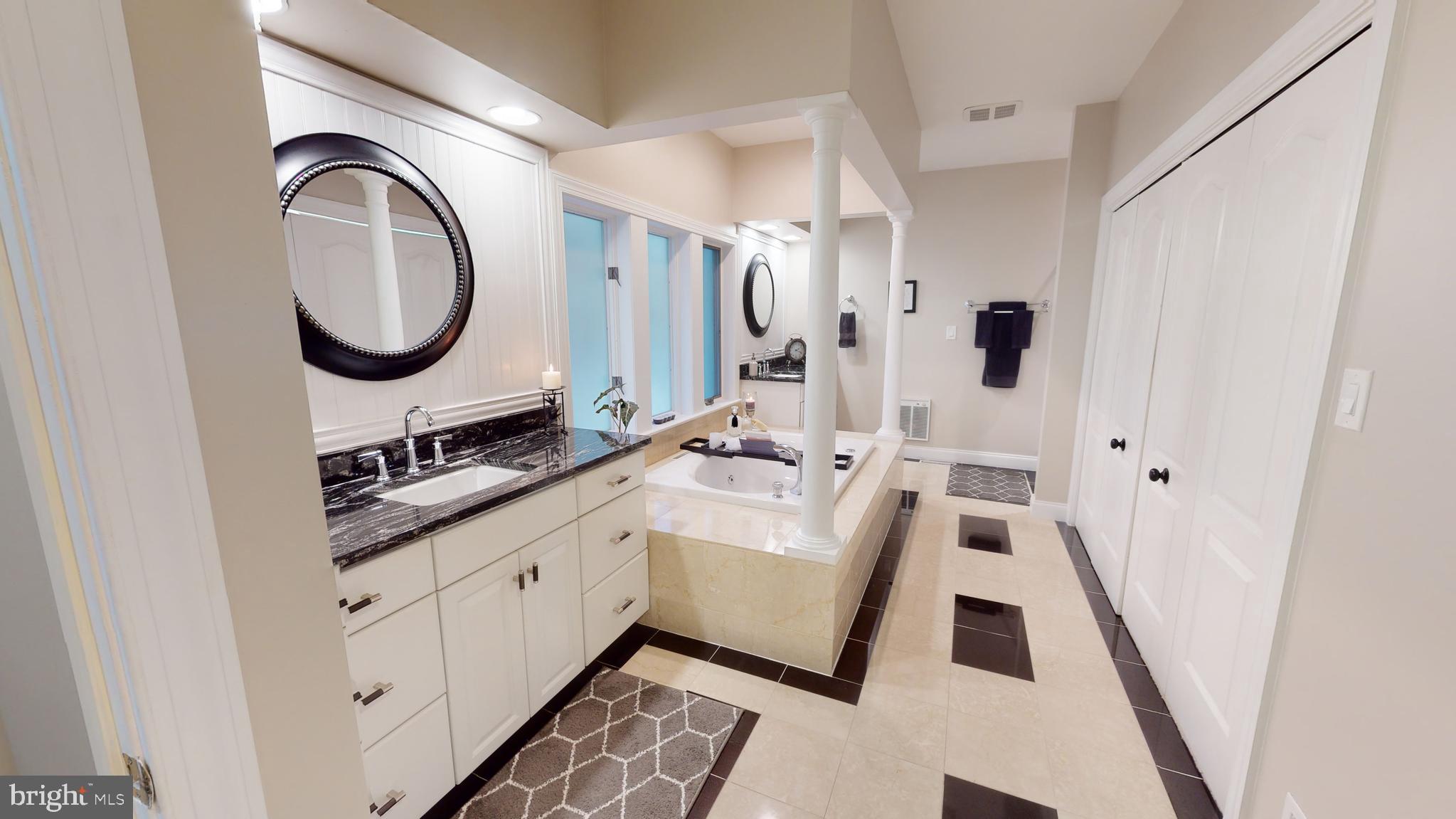 CENTRE HILLS - Residential