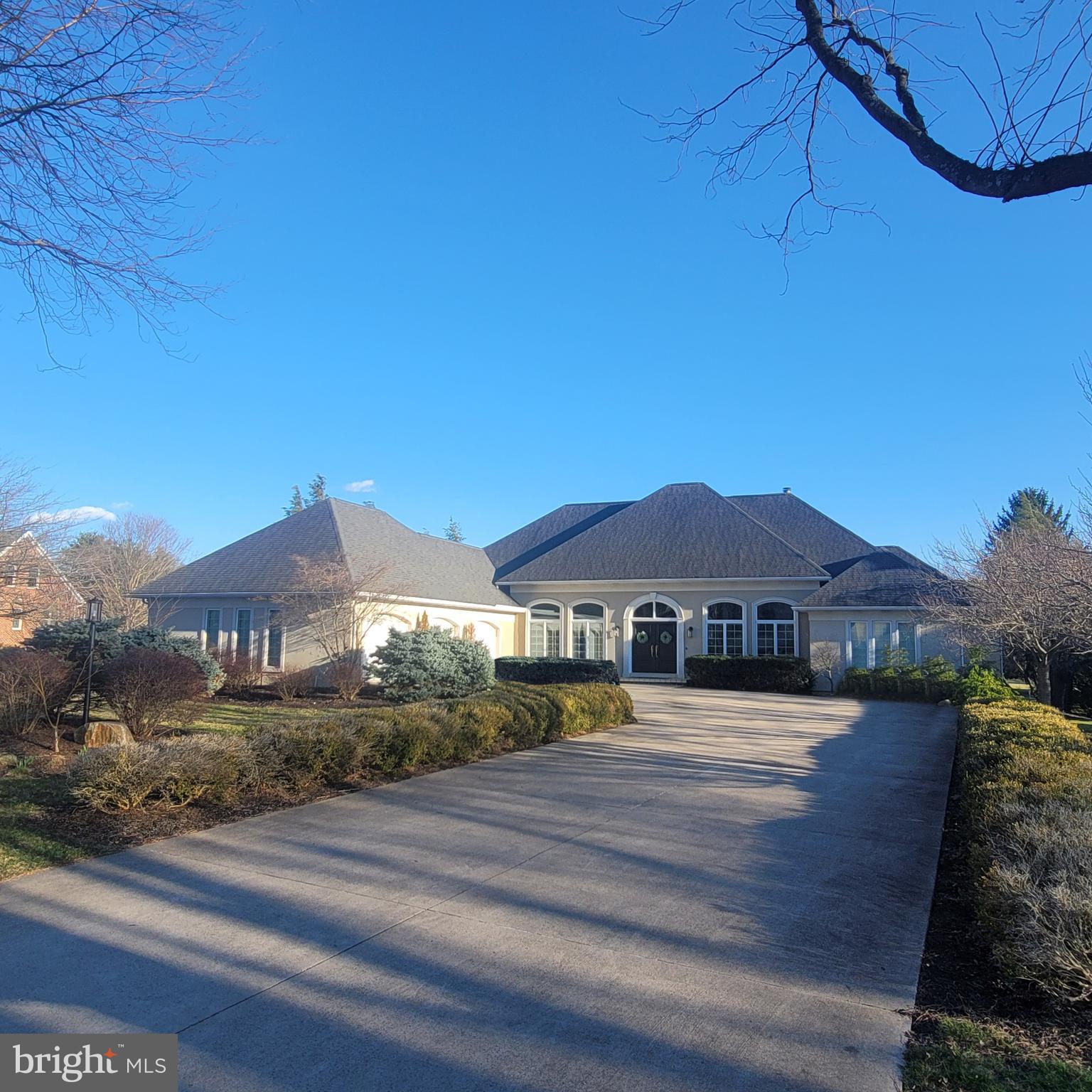 CENTRE HILLS - Residential