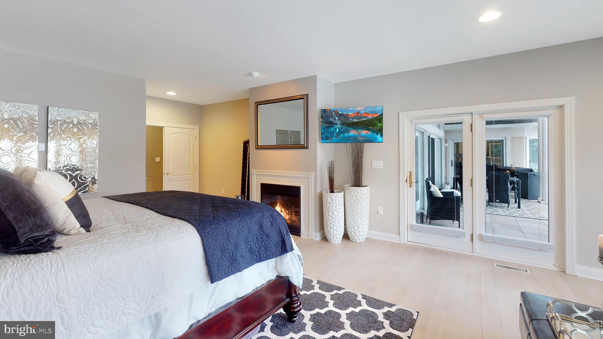 CENTRE HILLS - Residential