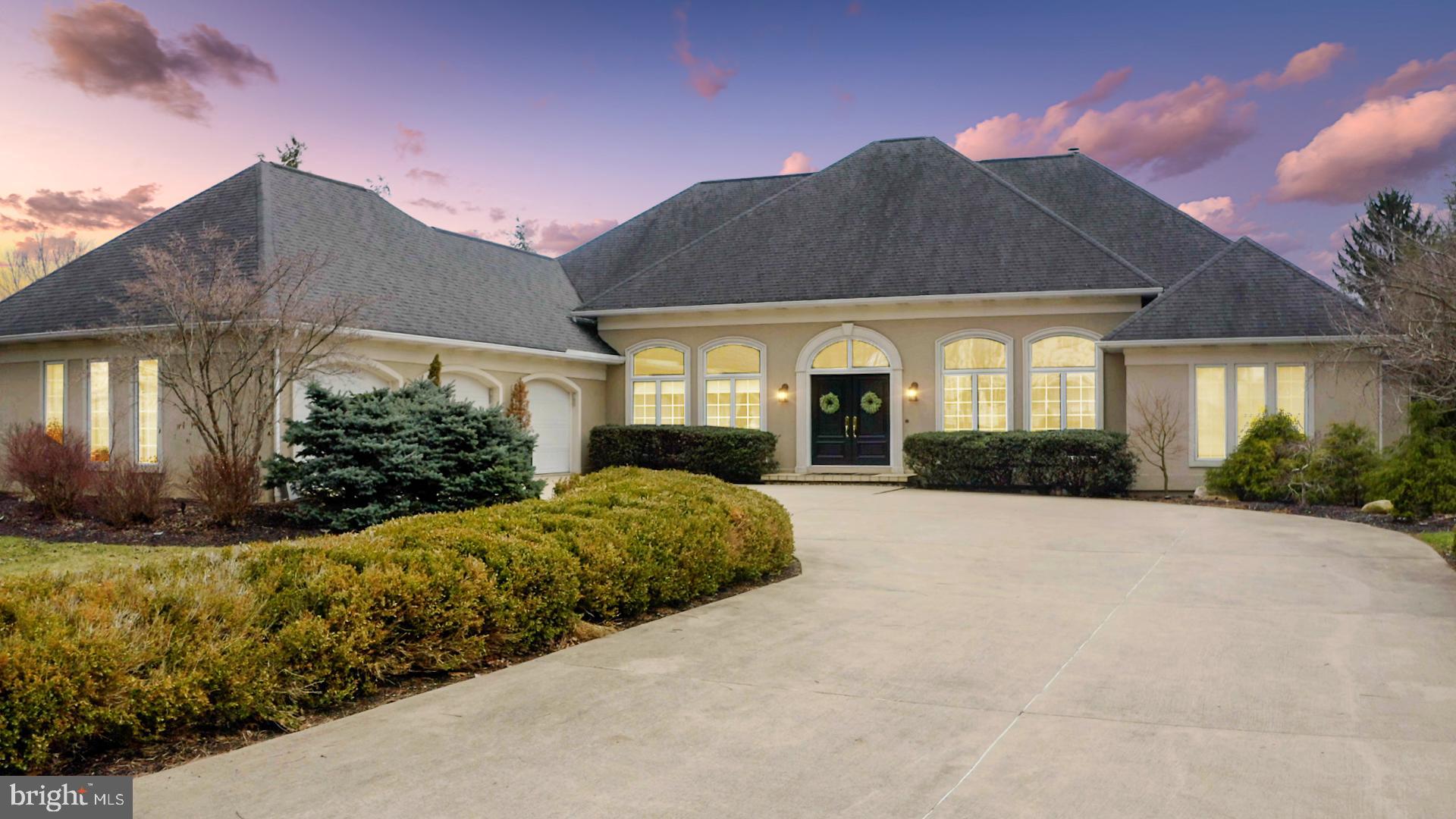 CENTRE HILLS - Residential