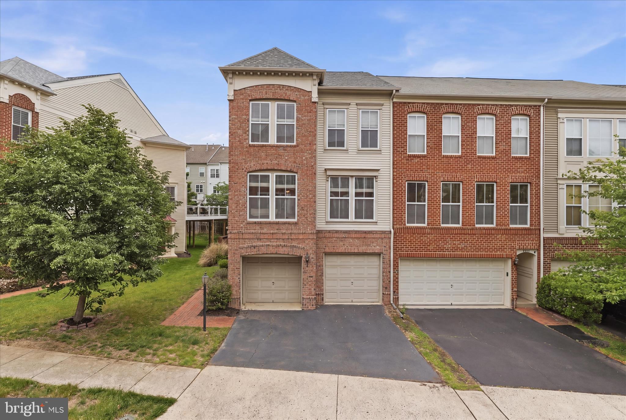 42476 REGAL WOOD DRIVE