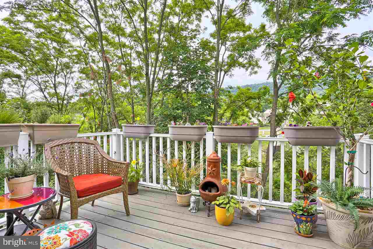 NORTHWOODS CROSSING - Residential