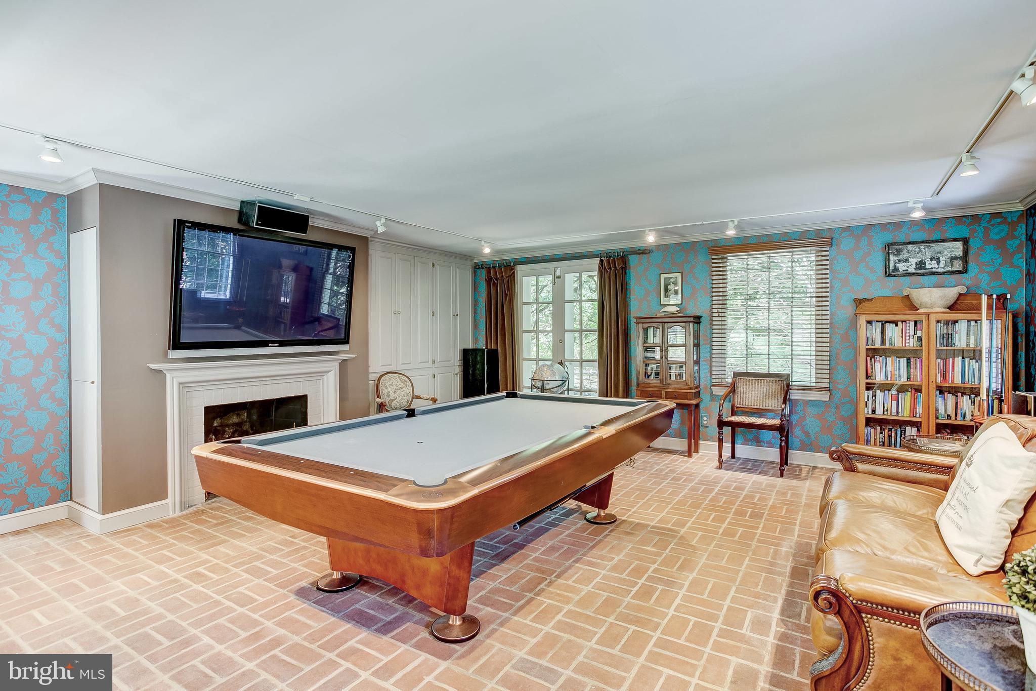 MEADOWCROFT - Residential